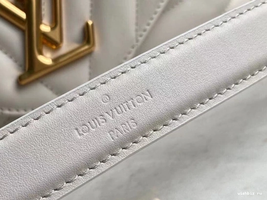 WIS NEW WAVE CHAIN VUITTON LOUIS BAG 1118